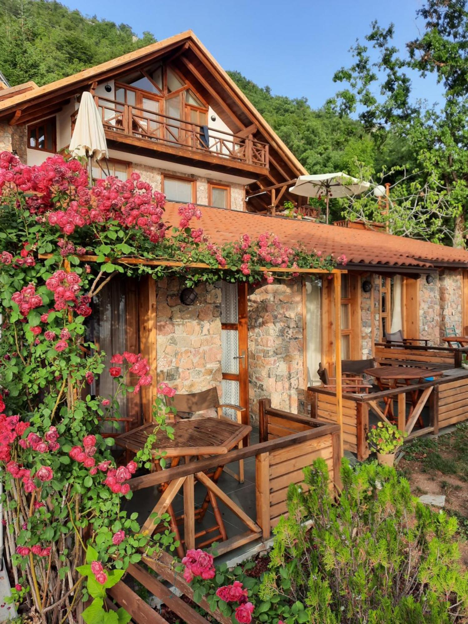 Robinson Sunset Guest House Lagadin Eksteriør bilde