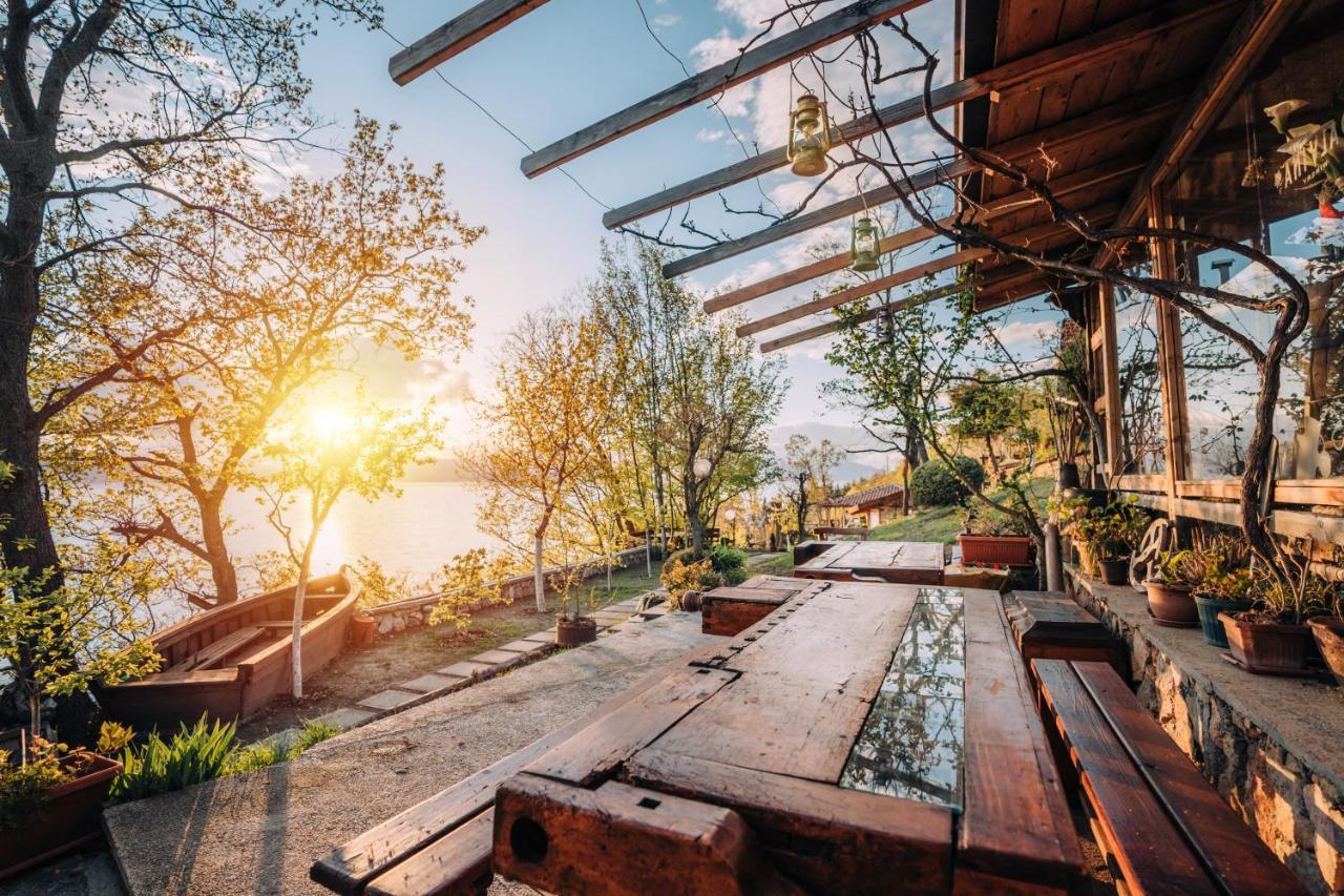 Robinson Sunset Guest House Lagadin Eksteriør bilde